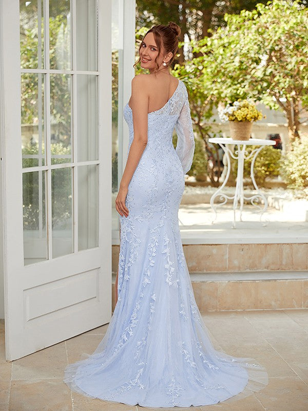One-shoulder sheath/column prom dress in tulle featuring applique and long sleeves