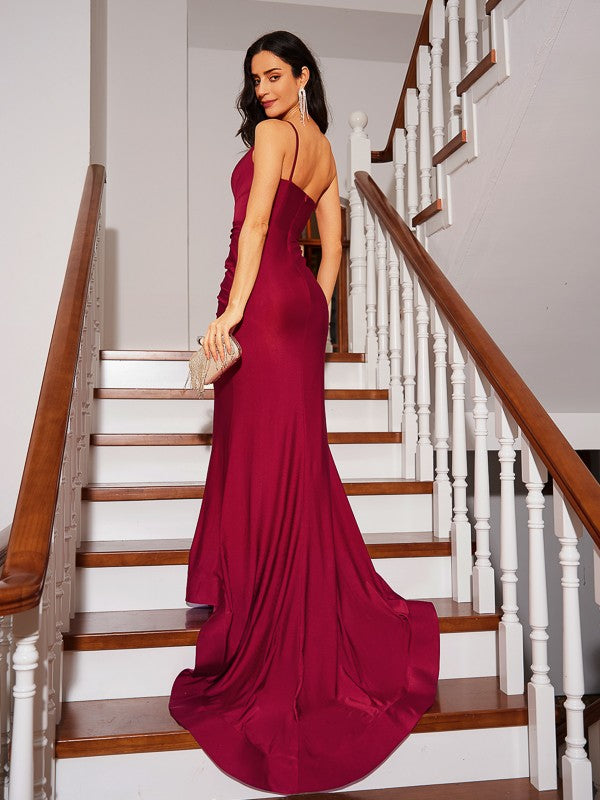 Side angle of one-shoulder ruched jersey sheath prom dress