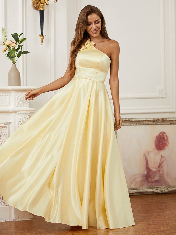 Floor-length A-line satin prom dress with one-shoulder sleeveless design