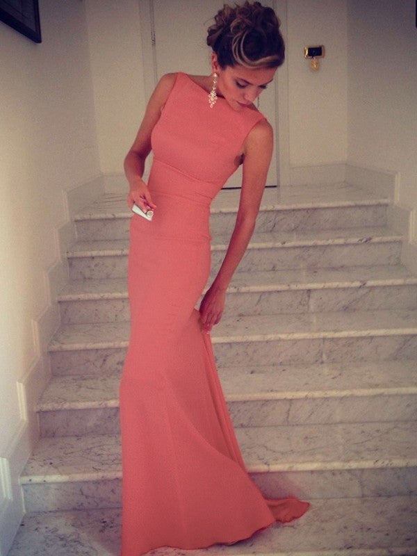 Trumpet/mermaid high neck sleeveless spandex prom dress with sweep/brush train