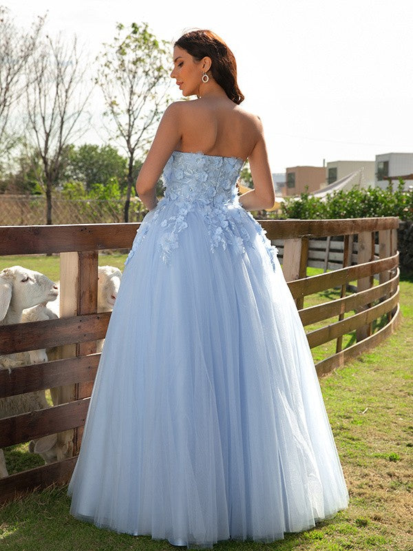 Sleeveless sweetheart tulle applique floor-length ball gown prom dress