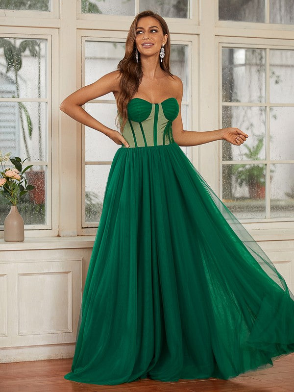 Sweetheart sleeveless tulle ruffled floor-length prom gown