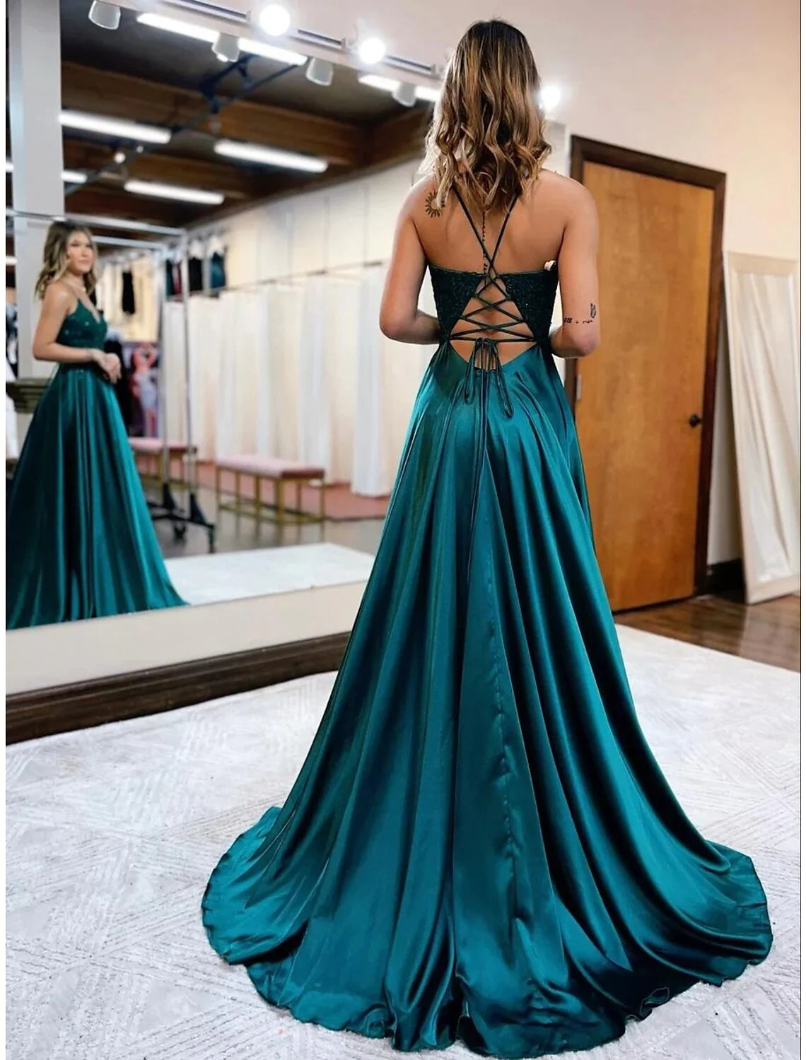 Open V-back A-line tulle prom dress with court train