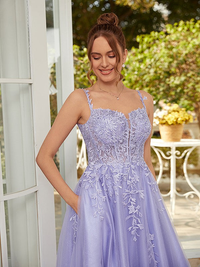 Sleeveless A-line tulle applique prom dress with court train