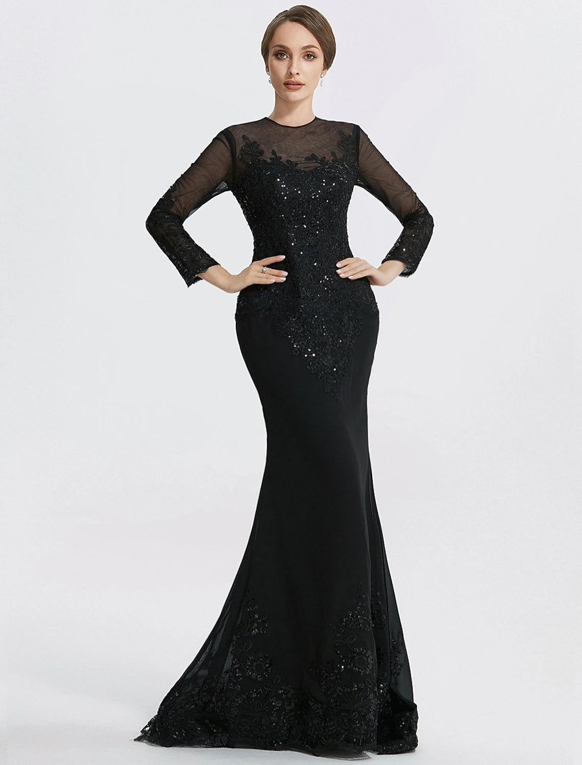 Elegant black evening gown with lace with appliques and jewel neck in floor length