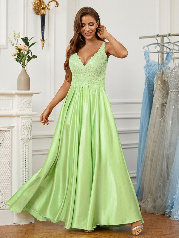 Floor-length sleeveless V-neck dress in elastic woven satin and lace