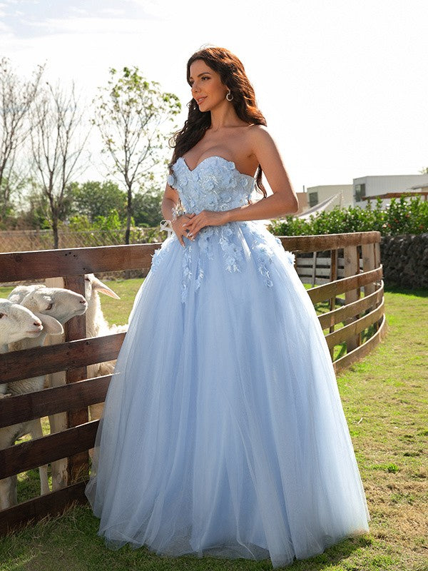 Applique tulle ball gown floor-length prom dress with sweetheart neckline
