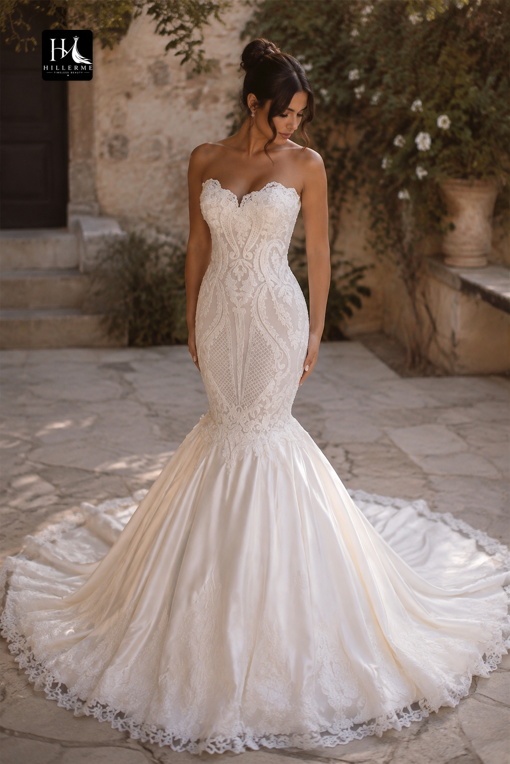 Sweetheart Neckline Satin Trumpet Mermaid Wedding Dress with Lace Appliqués
