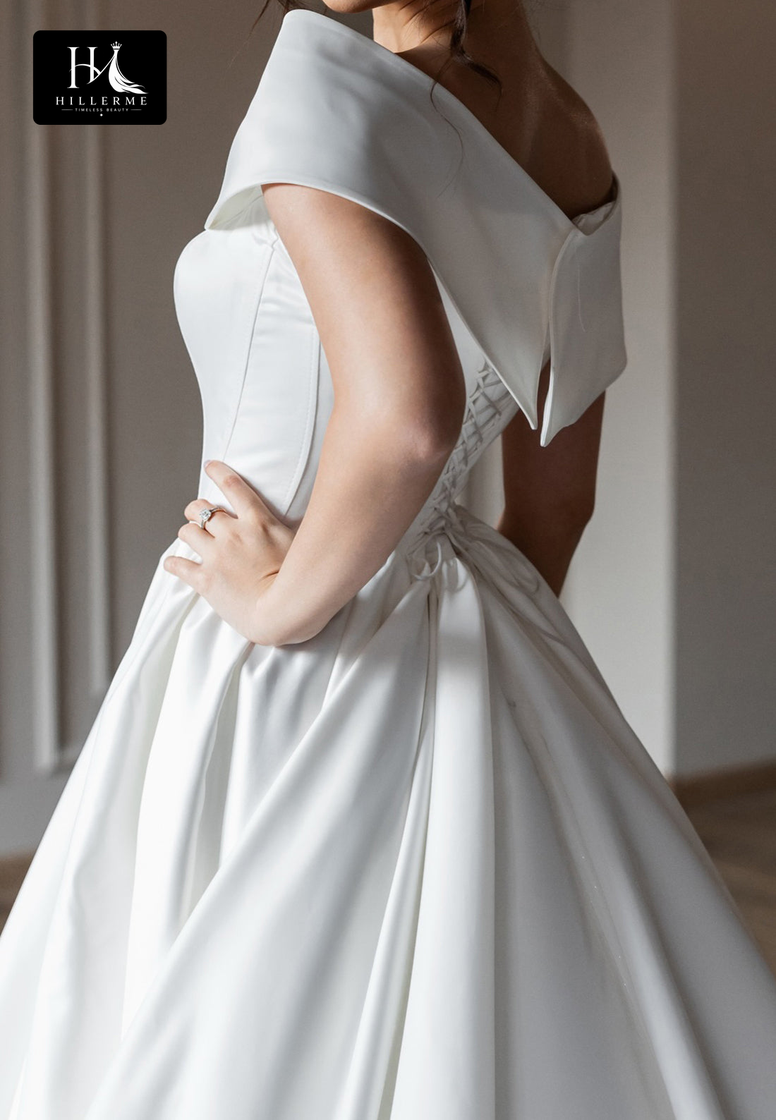 Sleek Mermaid Wedding Dress with Bateau Neckline, Satin Pleating, and Train