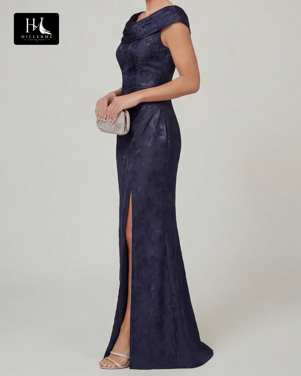 Floor-Length Mermaid Mother of the Bride Dress with Scoop Neckline and Side Slit in Jacquard Satin