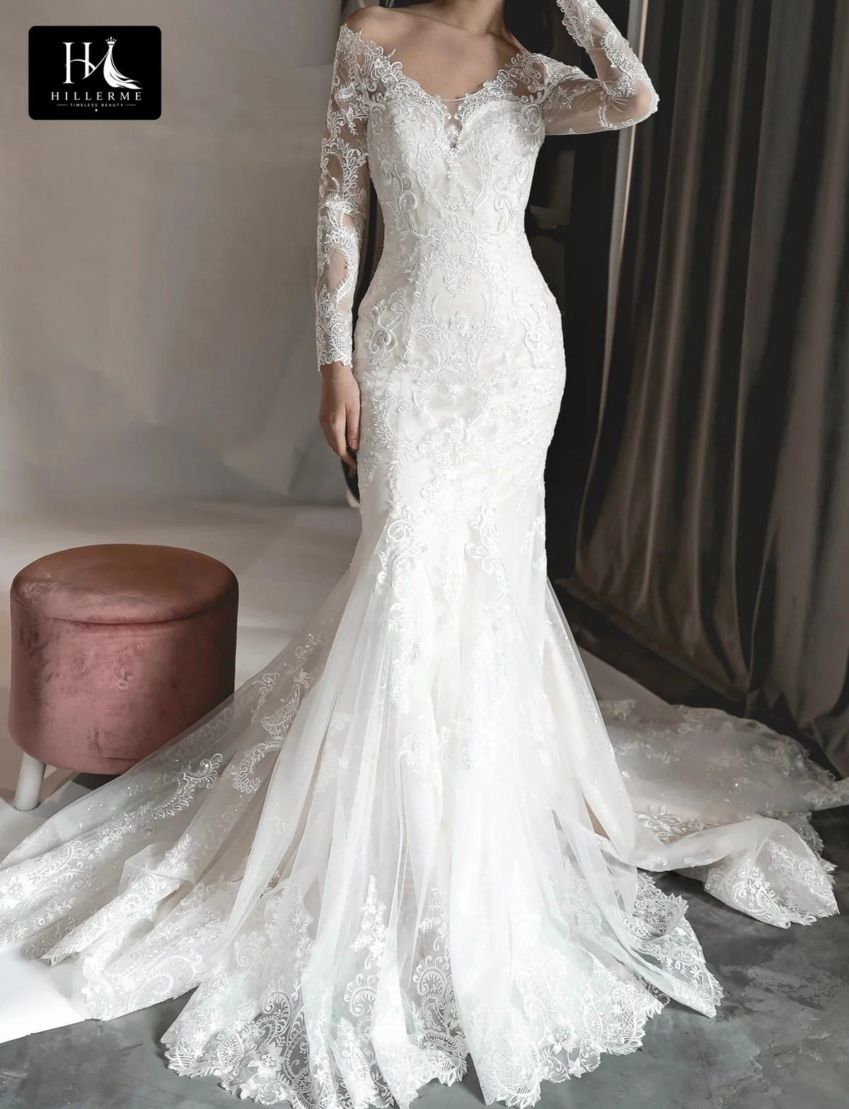 V-Neck Long-Sleeve Tulle Trumpet Mermaid Wedding Dress with Lace Appliqués and Train