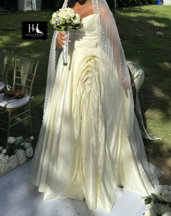 Sleeveless Off-Shoulder Satin A-Line Bridal Gown with Sweetheart Neckline and Train