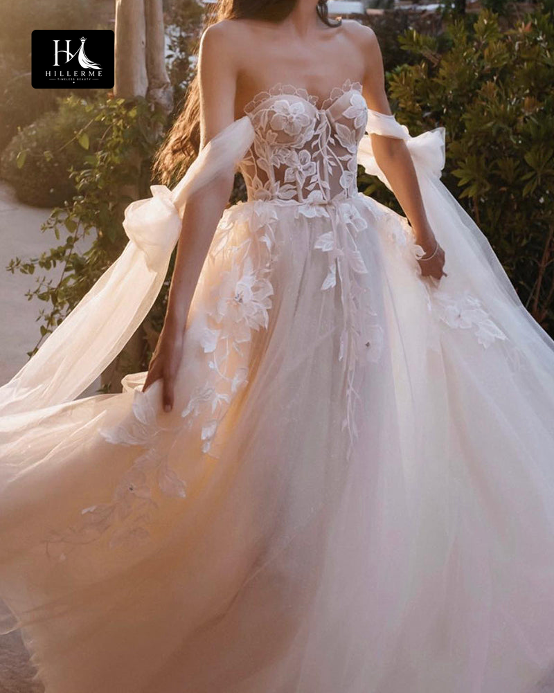Bohemian A-Line Wedding Dress with Sweetheart Neckline and Lace Appliqués