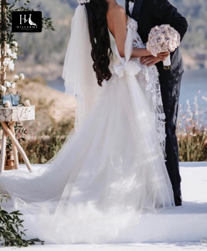 Bohemian A-Line Wedding Dress with Sweetheart Neckline and Lace Appliqués